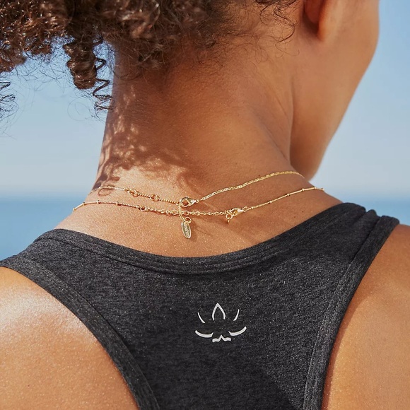 Beyond Yoga
Spacedye Lift Your Spirits Bra - Darkest Night - Picture 6 of 12